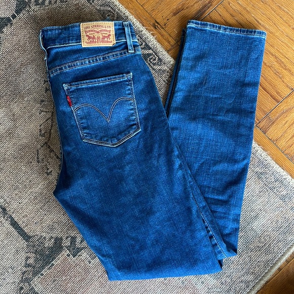 Levi's Denim - Levi’s Classic Mid Rise Skinny Size 6